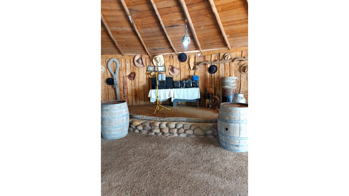 ESCENARIO (SALA DE EVENTOS)